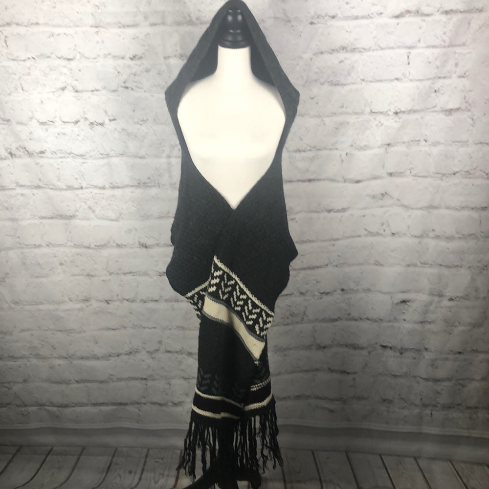 NWOT Honey Punch Sweater Hoodie Scarf Wrap Sz OS